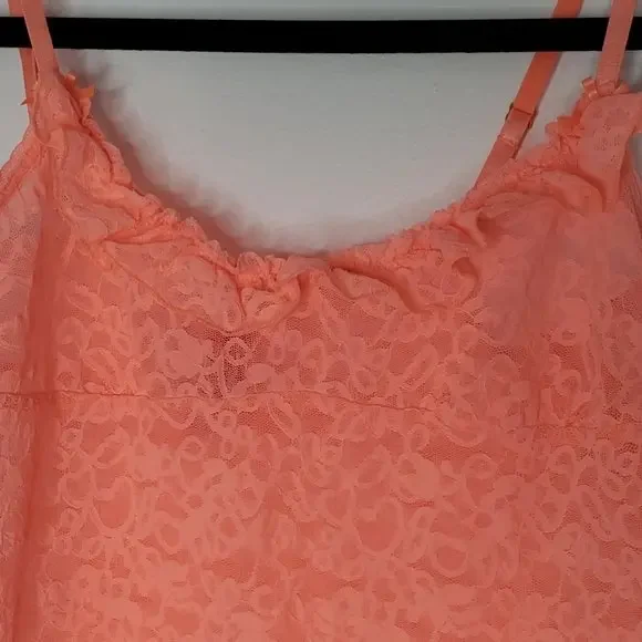 Victoria's Secret The Lacie Ruffled Tank Top - Picture 3 of 7